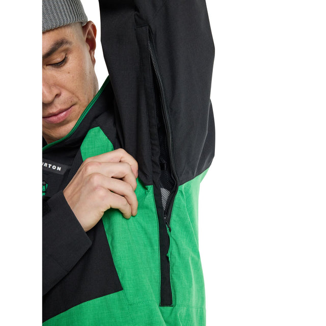 True Black / Clover Green